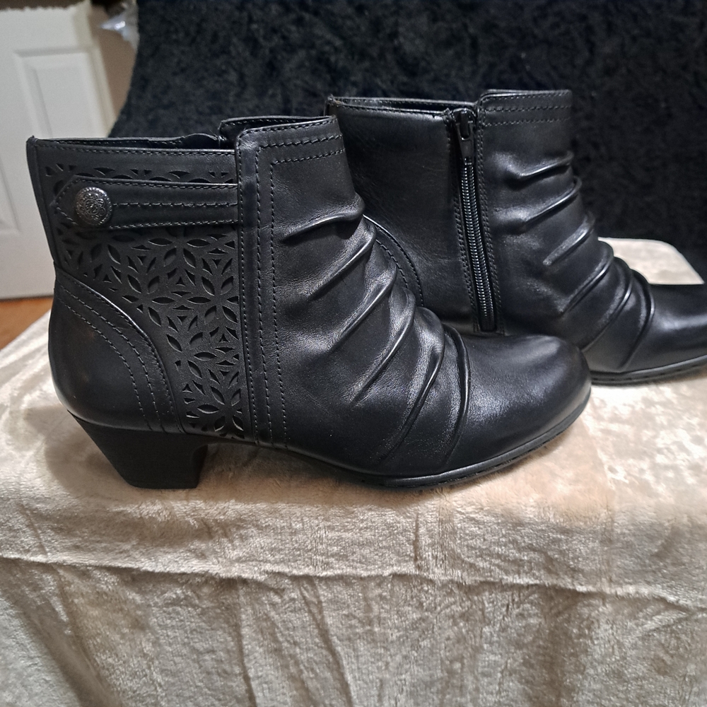 Rockport Black Ruffled Ankle Boots